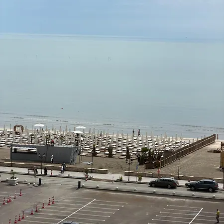 Stefan Beachfront 713 - Promenada Mamaia Nord Apartment