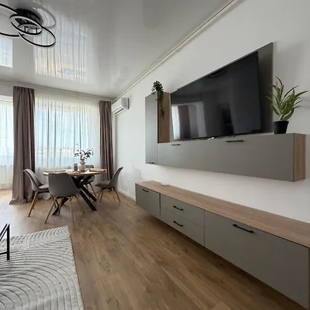 Stefan Beachfront 713 - Promenada Mamaia Nord アパート