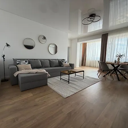 Stefan Beachfront 713 - Promenada Mamaia Nord Apartment
