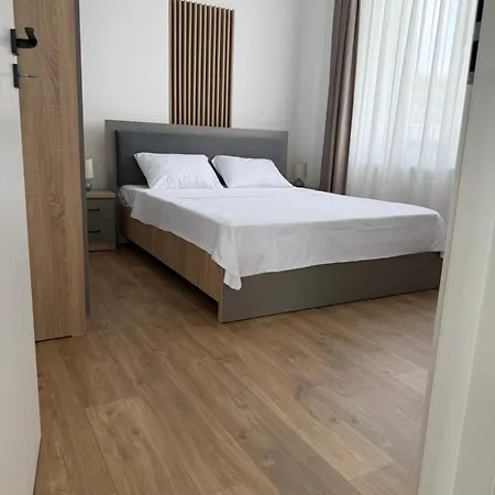 Stefan Beachfront 713 - Promenada Mamaia Nord アパート